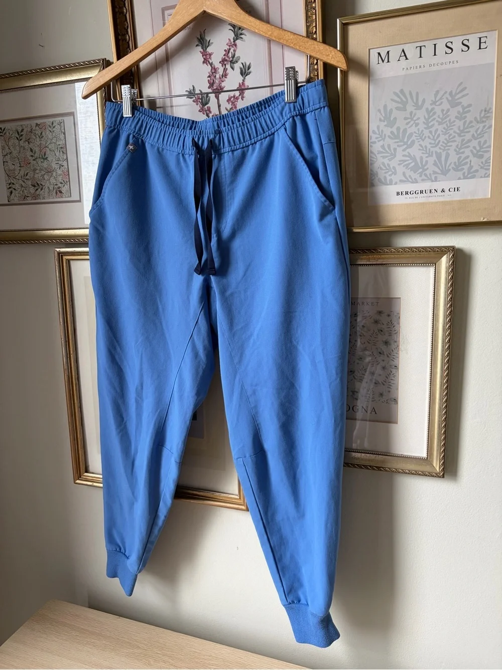 Figs Tansen Casual Scrub Pant Joggers Ciel Blue Medium Short